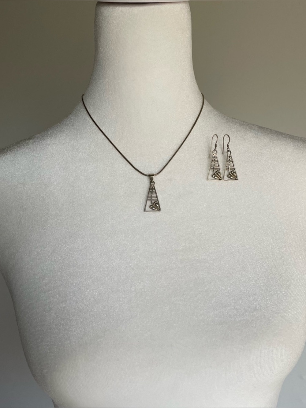 Art Nouveau/Prairie/Glasgow/Macintosh Sterling Necklace and Earrings Set NWOT - Picture 4 of 8